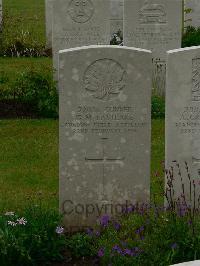 Etaples Military Cemetery - Eastlake, Charles MacPherson